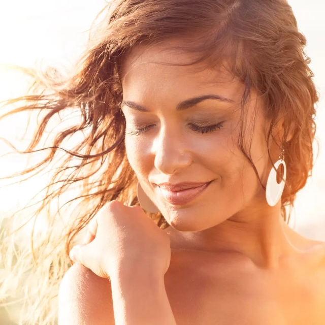 Redonner éclat et vitalité à la peau du visage et du décolleté