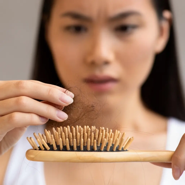 Stopper ou ralentir la chute de cheveux